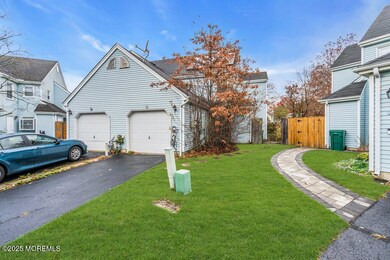 8 Jennings Ct, Freehold, NJ 07728 - photo 4