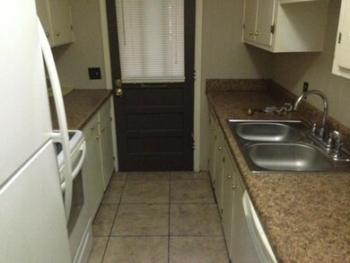 1324 W 12th St, Laurel, MS 39440 - photo 3