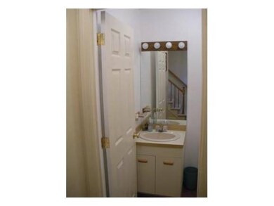 251 Oakland Ave, Methuen, MA 01844 - photo 5