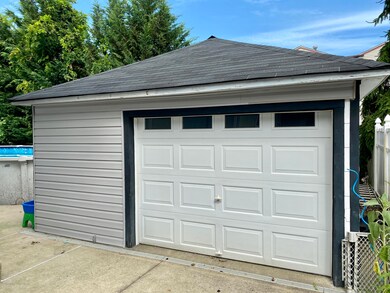 71 Margaret St, Staten Island, NY 10308 - photo 2