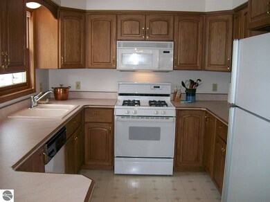 1652 E Brookside Dr, West Branch, MI 48661 - photo 5