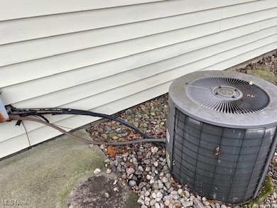 8768 Parkdale Dr, North Royalton, OH 44133 - photo 5