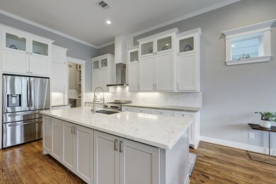 833 E 26th St, Houston, TX 77009 - photo 5