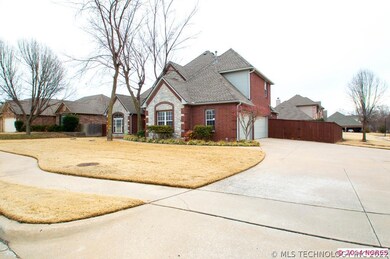2113 W Vicksburg St, Broken Arrow, OK 74011 - photo 2