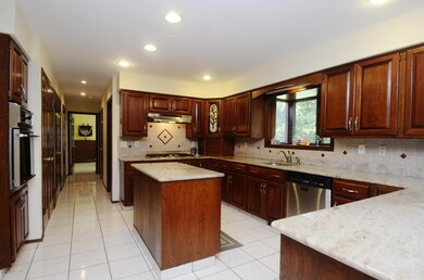 2 Brookview Ct, Holmdel, NJ 07733 - photo 5