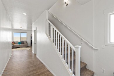 ENTRY / WOOD LIKE TILE