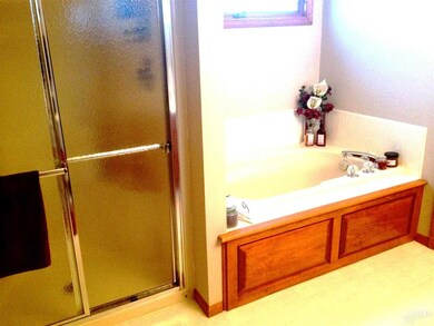 9404 Ballymore Dr, Fort Wayne, IN 46835 - photo 7