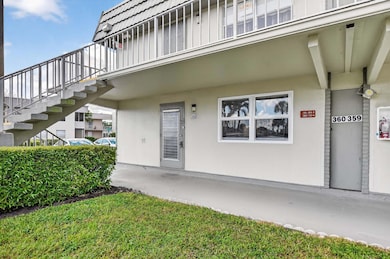360 Flanders H, Delray Beach, FL 33484 - photo 2