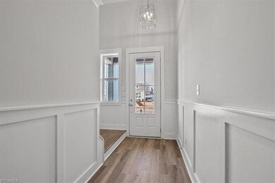 5118 Whaitley Ln, Greensboro, NC 27407 - photo 4