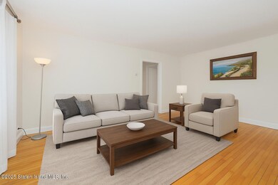 176 Arlo Rd unit A, Staten Island, NY 10301 - photo 5