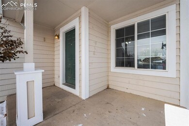 Front Covered Patio!