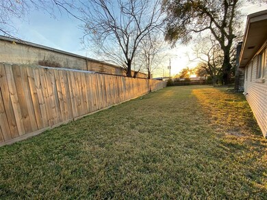 1335 Peach Spring Dr, Houston, TX 77088 - photo 3
