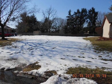 348 Meadow Dr, Circleville, OH 43113 - photo 7