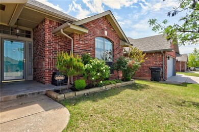 528 Madeline Ln, Moore, OK 73160 - photo 2
