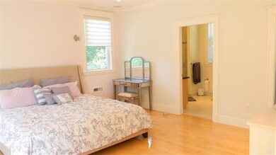 282 Tappan St, Brookline, MA 02445 - photo 6