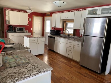 122 Bruce Ln, Wind Gap, PA 18091 - photo 4