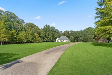 1017 Hunters Run Ave, Zachary, LA 70791 - photo 2