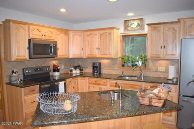 94 Covered Bridge Dr, Hawley, PA 18428 - photo 2