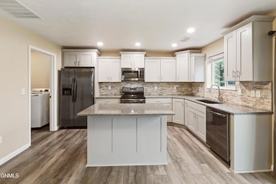 1803 25th St W, Williston, ND 58801 - photo 7