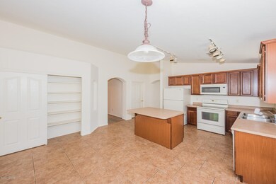 021 - 10892 S. Arrowhead Spring Drive