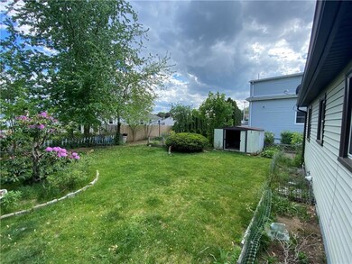 136 Pomham St, Cranston, RI 02910 - photo 4