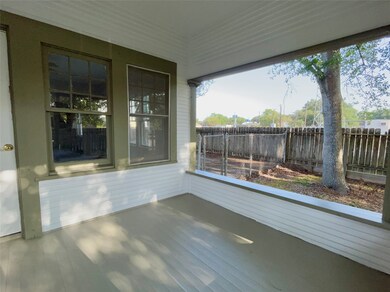 2704 Avenue G, Bay City, TX 77414 - photo 3