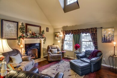 820 12th St NE, East Wenatchee, WA 98802 - photo 3