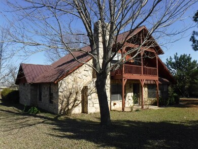 220 Horseshoe Dr, Springtown, TX 76082 - photo 3