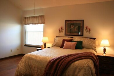 6610 Earnshaw St, Shawnee, KS 66216 - photo 7