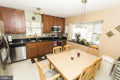 1 Valley Crossing Cir, Cockeysville, MD 21030 - photo 2