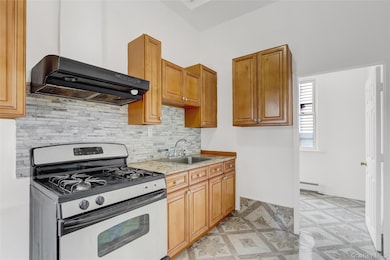 69 Hewlett St, Hempstead, NY 11550 - photo 7