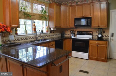 3705 Thomasson Crossing Dr, Triangle, VA 22172 - photo 6