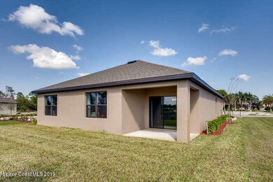 CALI-small-011-7-Back Yard-666x444-72dpi