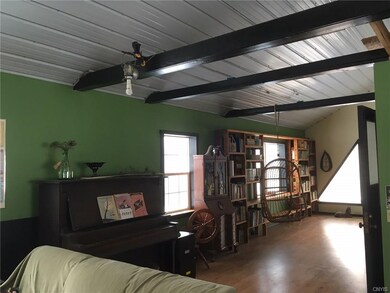 Transitional area leading to livingroom.