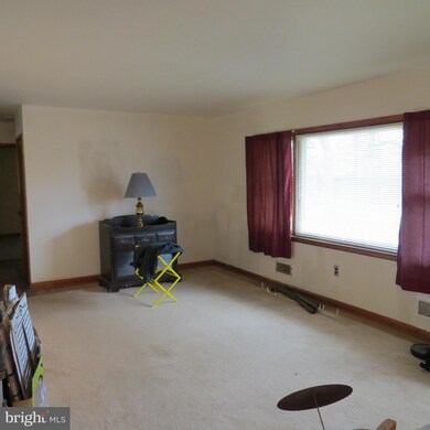912 Orems Rd, Essex, MD 21221 - photo 2