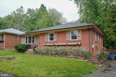 13309 Parkland Dr, Rockville, MD 20853 - photo 2