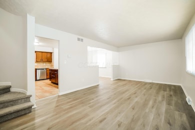 1668 Kildare Place, Columbus, OH 43228 - photo 2