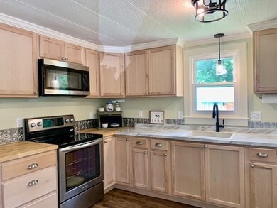 239 Ayer Rd unit 101, Littleton, MA 01460 - photo 3