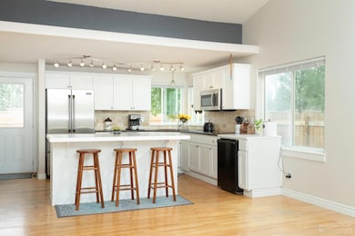 61130 Brookhollow Dr, Bend, OR 97702 - photo 7