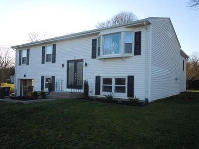 107 Tower Hill Rd, Somerset, MA 02726 - photo 3