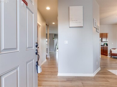 734 Burghardt Dr, Molalla, OR 97038 - photo 3