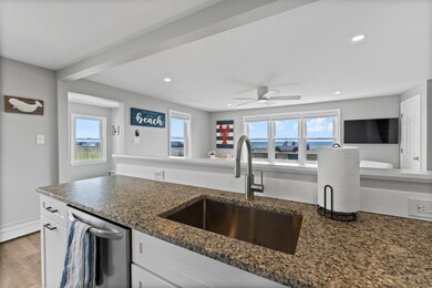 175 Beach Ave_124