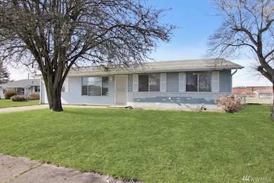 301 Leber Ct NW, Orting, WA 98360 - photo 3