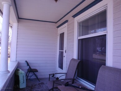 218 Spring St, Grand Ledge, MI 48837 - photo 2