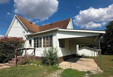 489 11th St NE, Linton, IN 47441 - photo 2