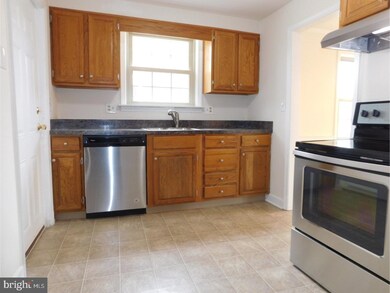 321 Village Rd, Wilmington, DE 19805 - photo 7