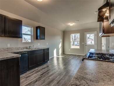 1038 S Morningside Dr, Fayetteville, AR 72701 - photo 3