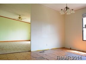 908 Blue Stem Dr, Copperas Cove, TX 76522 - photo 2