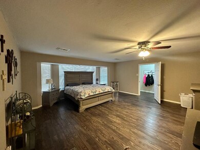 716 Heritage Trail, Granbury, TX 76048 - photo 3