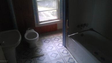 321 Welwood Ave, Hawley, PA 18428 - photo 7